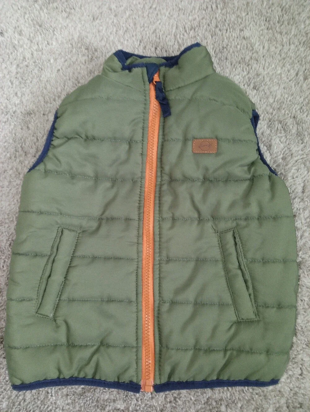 Toddler Boys Vintage Olive Puffer Vest and Navy Jogger Pants Set Size 3T